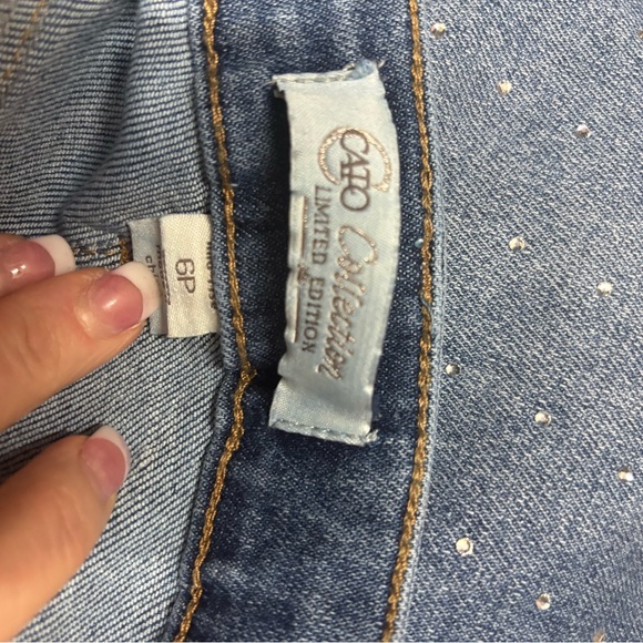 Cato rhinestone jeans petite size 6. - Picture 3 of 8